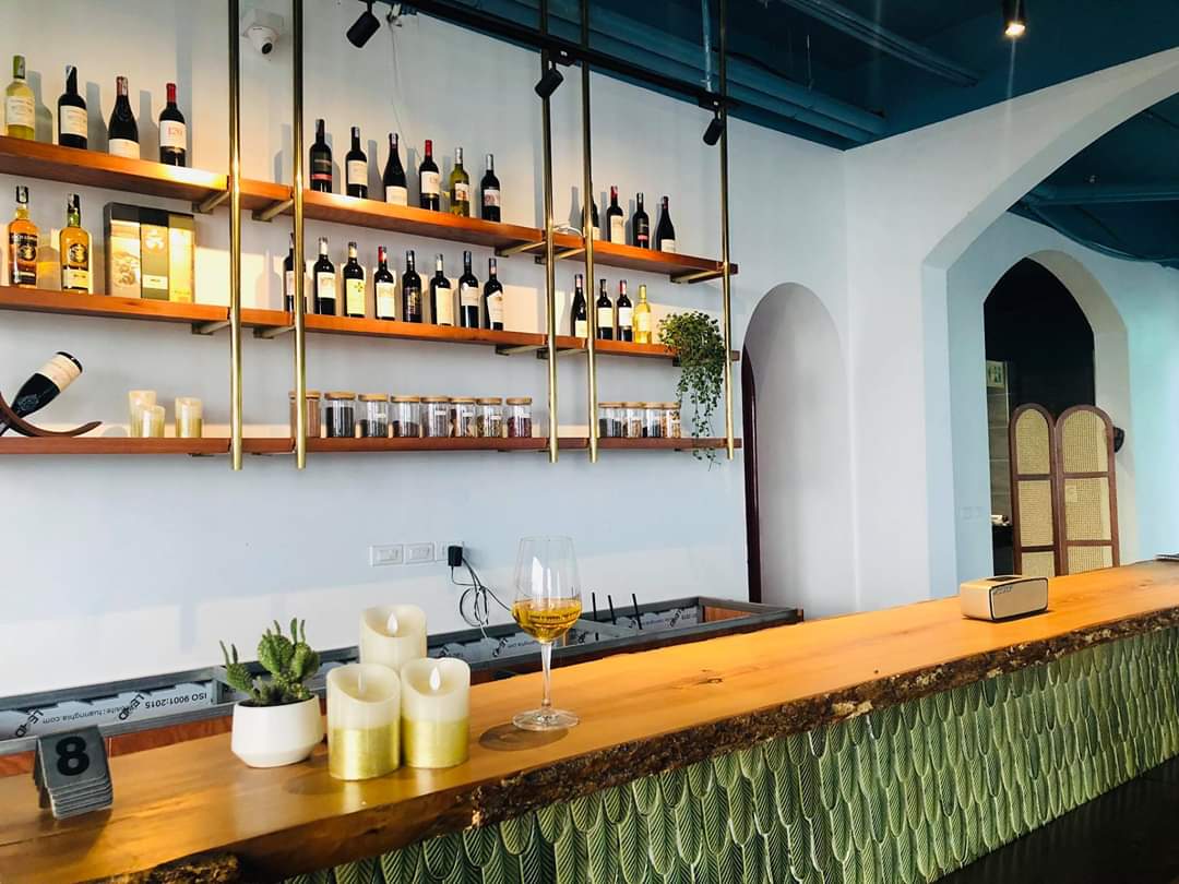 Quầy bar thanh lịch